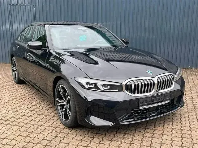 Gebraucht BMW 320 M Sport 190 PS (139 kW) 2024 Schwarz Limousine