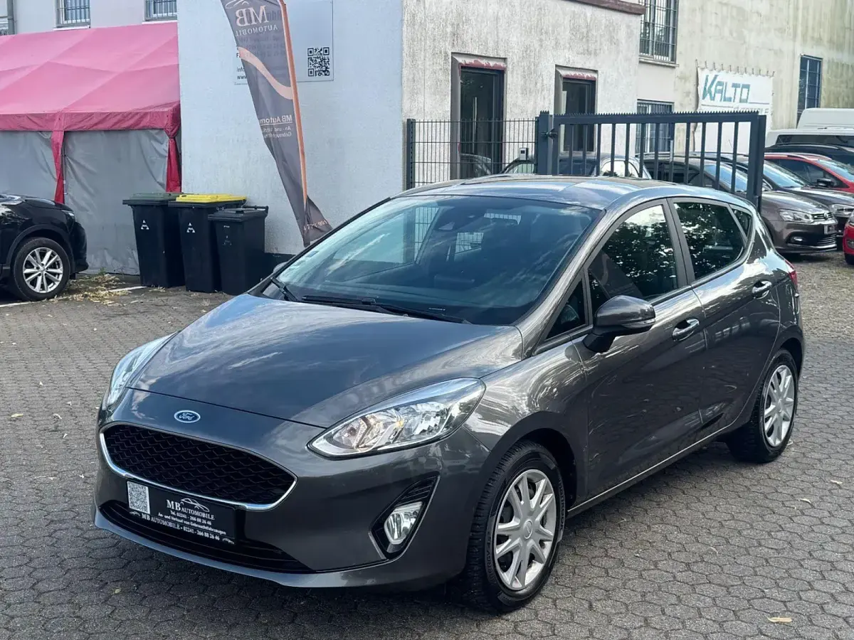 Gebraucht Ford Fiesta Cool & Connect 86 PS (63 kW) 2019 Grau Kleinwagen