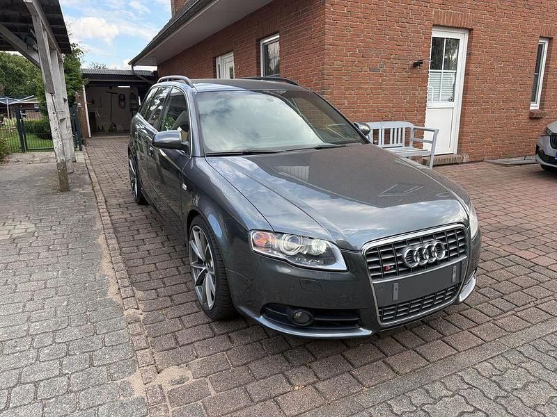 Grau Gebraucht 2006 Audi S4 Sport Kombi | 12.990 € (Teuer) - Bild 1/4