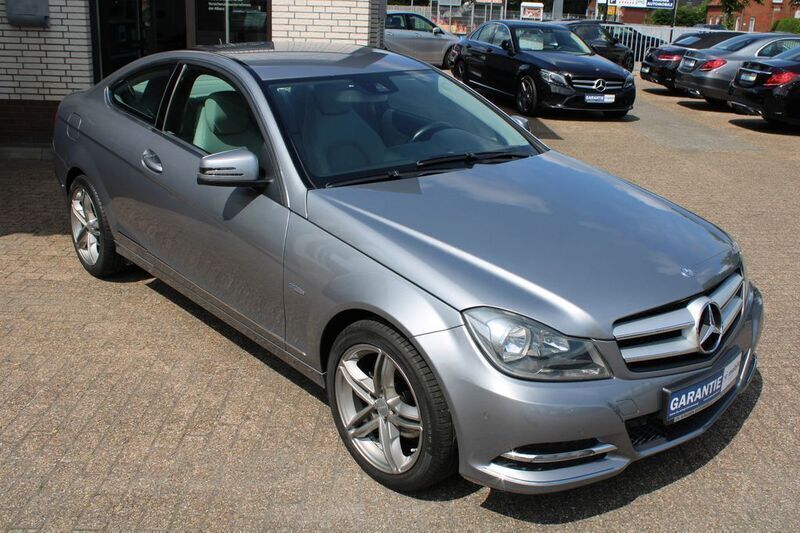 Gebraucht Mercedes C180 156 PS (114 kW) 2011 Silber Coupé