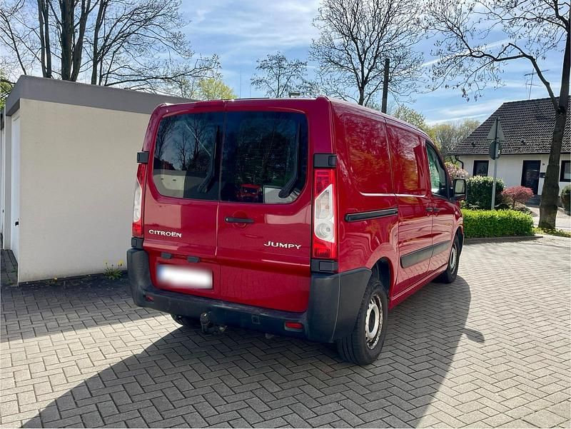 Second-hand Citroën Jumpy 90 CP (66 kW) 2011 Roșu Monovolum