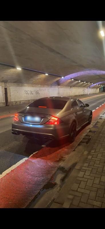 Gebraucht Mercedes CLS320 224 PS (164 kW) 2007 Grau Coupé