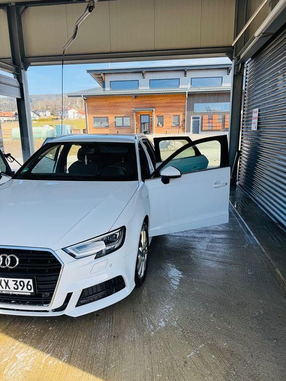 Gebraucht Audi A3 Ambiente 150 PS (110 kW) 2018 Weiß Limousine