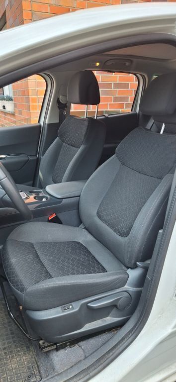Weiß Gebraucht 2014 Peugeot 3008 Limousine | 4.600 € (Superpreis) - Bild 1/4
