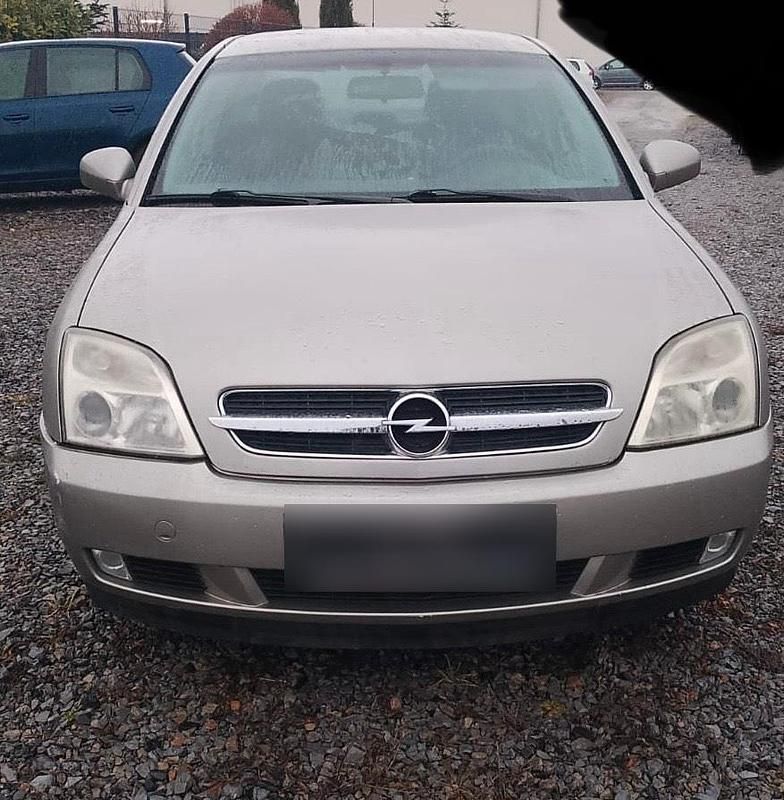 Second-hand Opel Vectra 122 CP (89 kW) 2002 Bej Berlinǎ