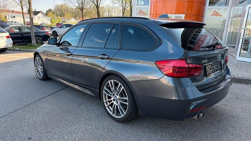 Gebraucht BMW 330 M Sport 258 PS (189 kW) 2016 Grau Limousine