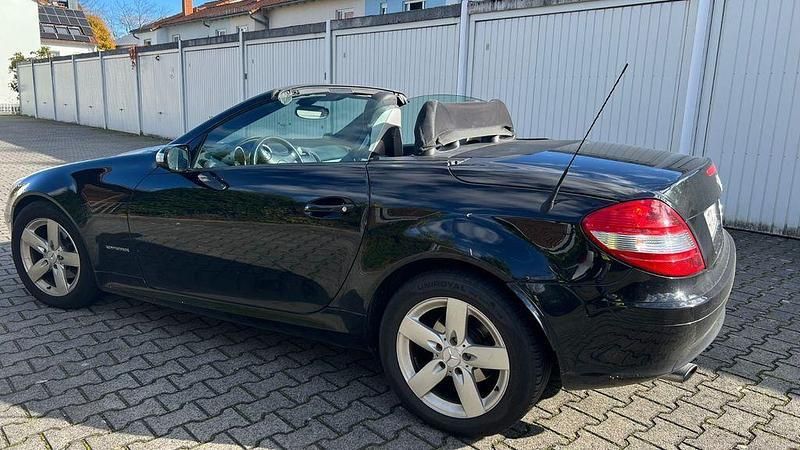 Schwarz Gebraucht 2004 Mercedes SLK200 Cabrio | 6.500 € (Superpreis) - Bild 1/4