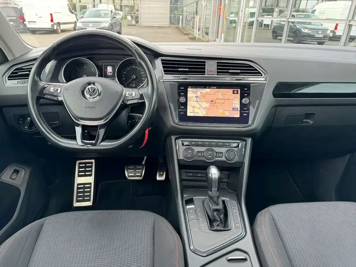 Gebraucht VW Tiguan Sound 150 PS (110 kW) 2017 Silber SUV