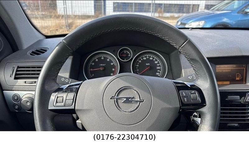 Gebraucht Opel Astra Innovation 116 PS (85 kW) 2009 Schwarz Kombi