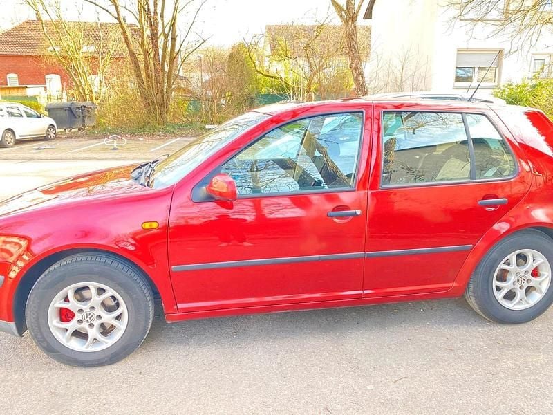 Rot Gebraucht 1998 VW Golf IV Kleinwagen | 1.500 € (Superpreis) - Bild 1/4