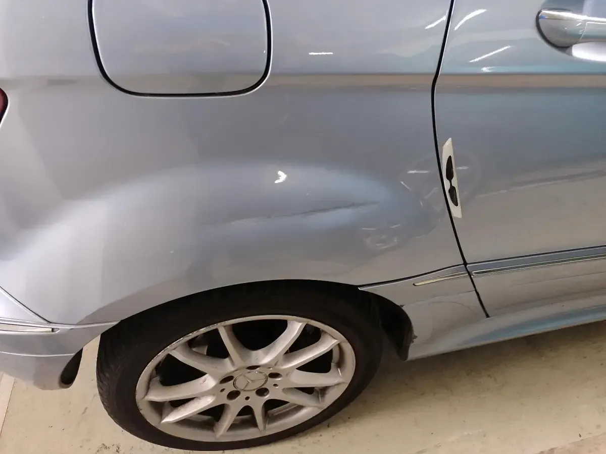 Gebraucht Mercedes B200 136 PS (100 kW) 2005 Silber Van / Kleinbus