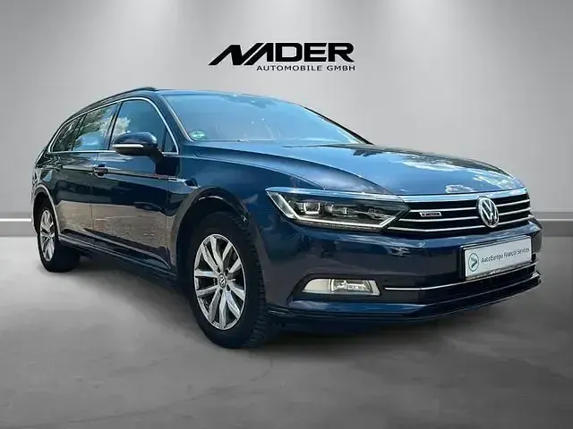 Gebraucht VW Passat Comfortline 150 PS (110 kW) 2017 Blau Kombi