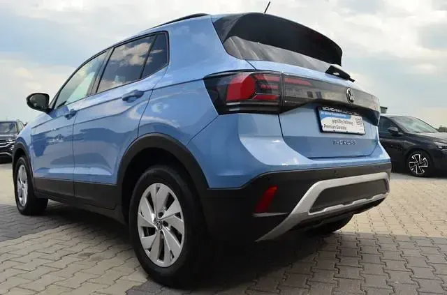 Gebraucht VW T-Cross Life 116 PS (85 kW) 2024 Blau (clear blue metallic) SUV