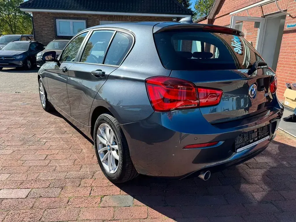 Gebraucht BMW 116 Advantage 116 PS (85 kW) 2018 Grau Kleinwagen