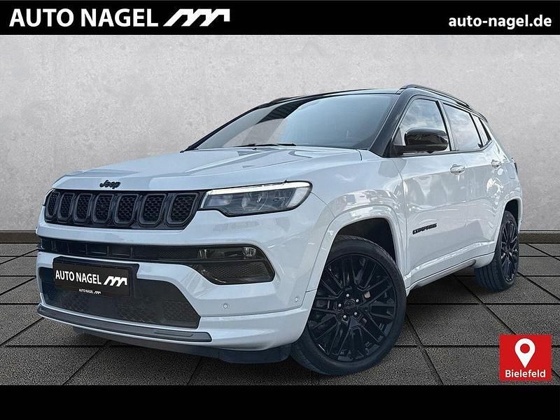 Weiß Gebraucht 2022 Jeep Compass SUV | 25.690 € (Fairer Preis) - Bild 1/4