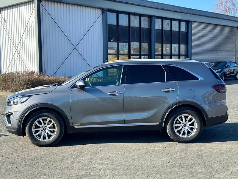 Gebraucht Kia Sorento 200 PS (147 kW) 2016 Grau SUV