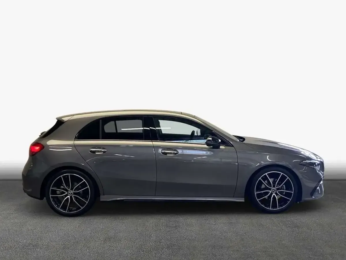 Gebraucht Mercedes A180 Edition 136 PS (100 kW) 2026 Grau Limousine