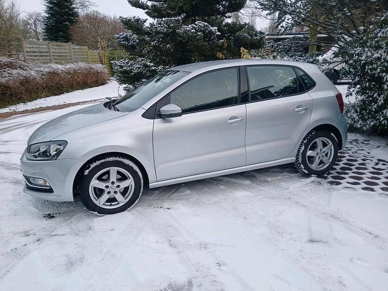 Gebraucht VW Polo Comfortline 90 PS (66 kW) 2017 Silber Kleinwagen