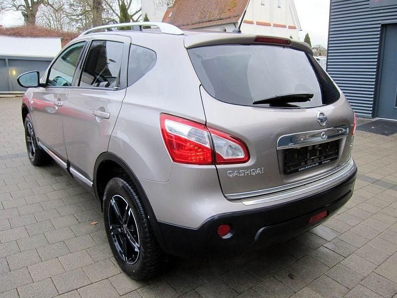 Gebraucht Nissan Qashqai Tekna 150 PS (110 kW) 2012 Braun SUV