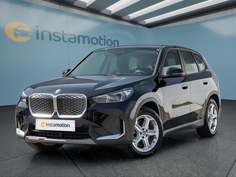 Schwarz Gebraucht 2024 BMW iX1 SUV | 38.749 € (Guter Preis) - Bild 1/4