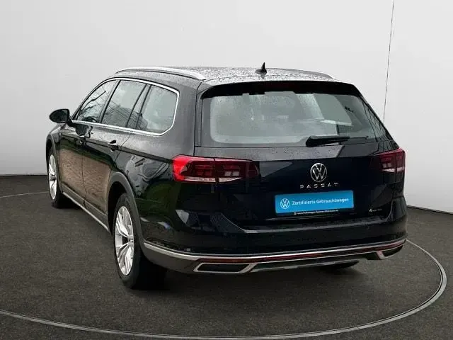 Używany VW Passat Alltrack 200 KM (147 kW) 2023 Czarny Kombi
