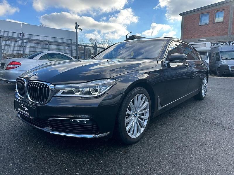 Gebraucht 2018 BMW 730L Sport Line Limousine | 30.500 € (Superpreis) - Bild 1/4
