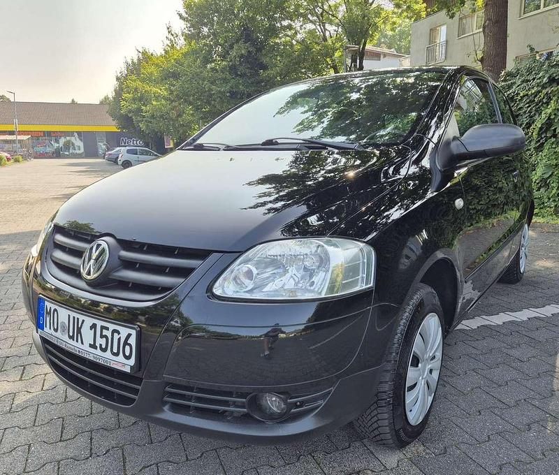 Schwarz Gebraucht 2006 VW Fox Basis Kleinwagen | 2.490 € (Etwas zu teuer) - Bild 1/4