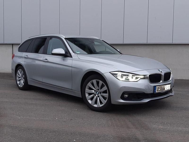 Gebraucht BMW 320 Advantage 184 PS (135 kW) 2018 Silber Kombi