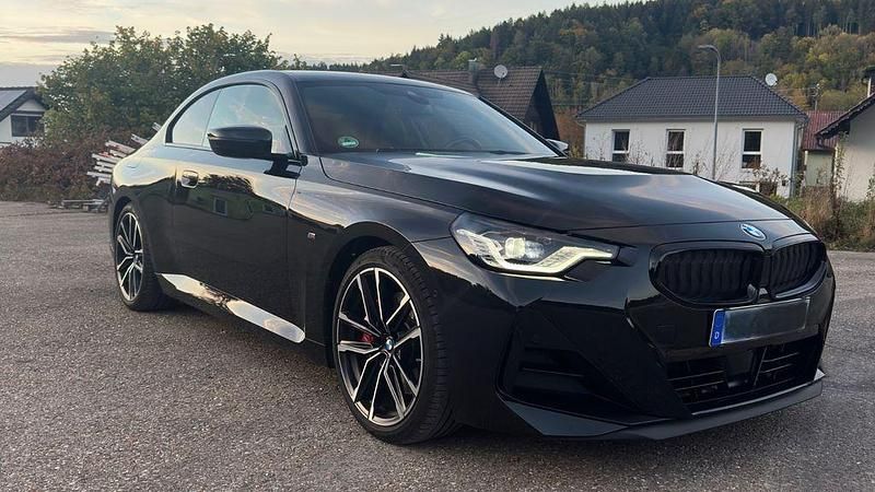 Schwarz Gebraucht 2023 BMW 220 M Sport Coupé | 35.400 € (Fairer Preis) - Bild 1/4