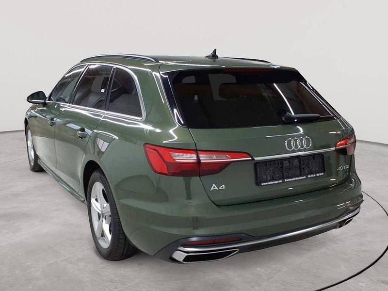 Gebraucht Audi A4 Advanced 204 PS (150 kW) 2024 Distriktgrün metallic Kombi