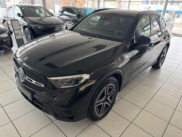 Gebraucht Mercedes GLC450 AMG line 367 PS (269 kW) 2024 Schwarz SUV