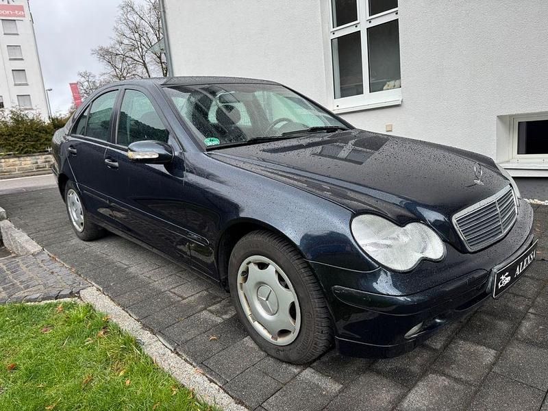 Gebraucht Mercedes C200 Classic 163 PS (119 kW) 2004 Schwarz Limousine