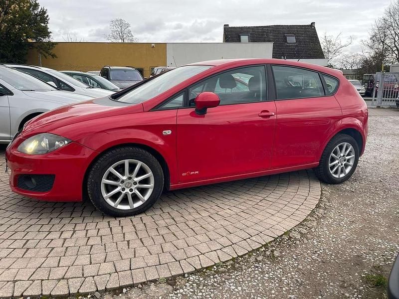 Gebraucht Seat Leon Copa 105 PS (77 kW) 2012 "emocion" rot Kleinwagen
