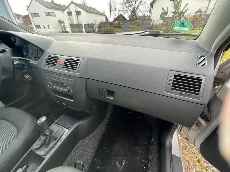 Gebraucht Skoda Fabia 75 PS (55 kW) 2005 Silber Kleinwagen