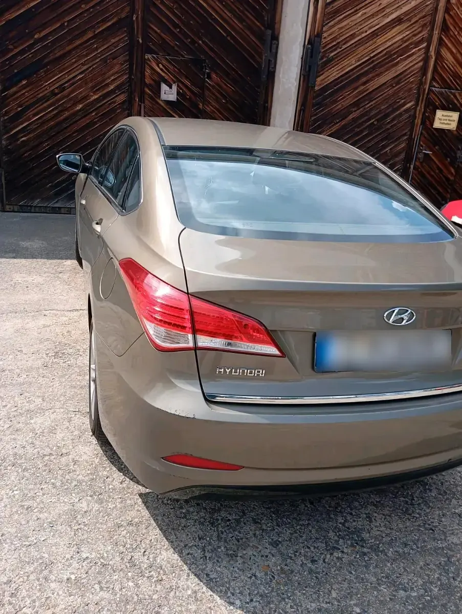 Gebraucht Hyundai i40 135 PS (99 kW) 2013 Grau Limousine