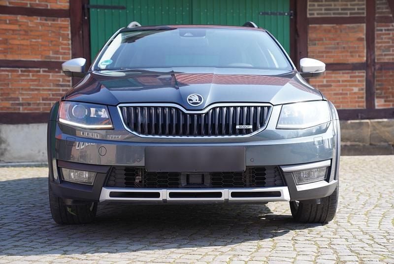 Gebraucht Skoda Octavia Scout 184 PS (135 kW) 2014 Grau Kombi