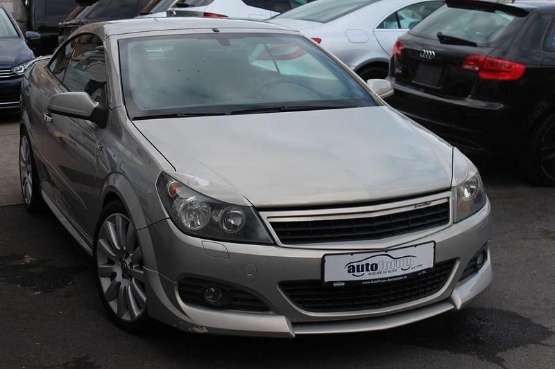 Gebraucht Opel Astra Cosmo 105 PS (77 kW) 2006 Pannacotta m2 (metallic) Cabrio