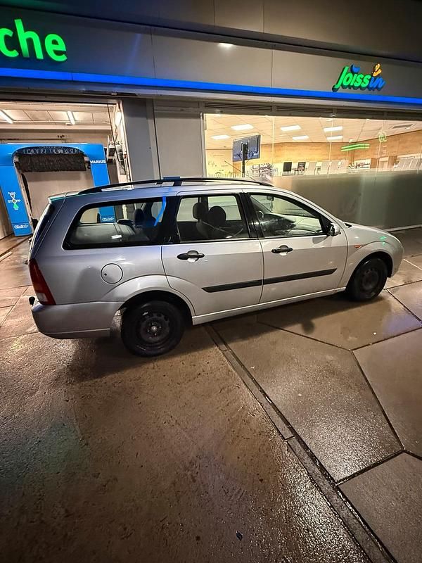 Gebraucht Ford Focus 2000 Silber Kombi
