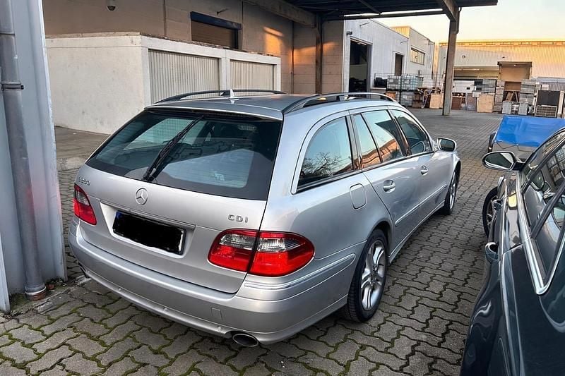 Gebraucht Mercedes E280 190 PS (139 kW) 2007 Silber Kombi
