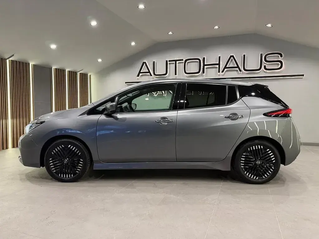 Gebraucht Nissan Leaf N-Connecta 110 kW (150 PS) 2022 Grau Kleinwagen