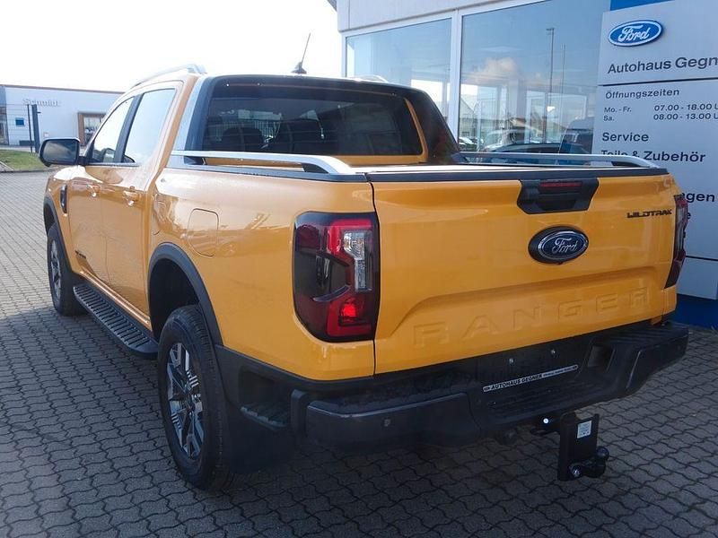 Nowe Ford Ranger Wildtrack 279 KM (205 kW) 2026 Pomarańczowy Pickup