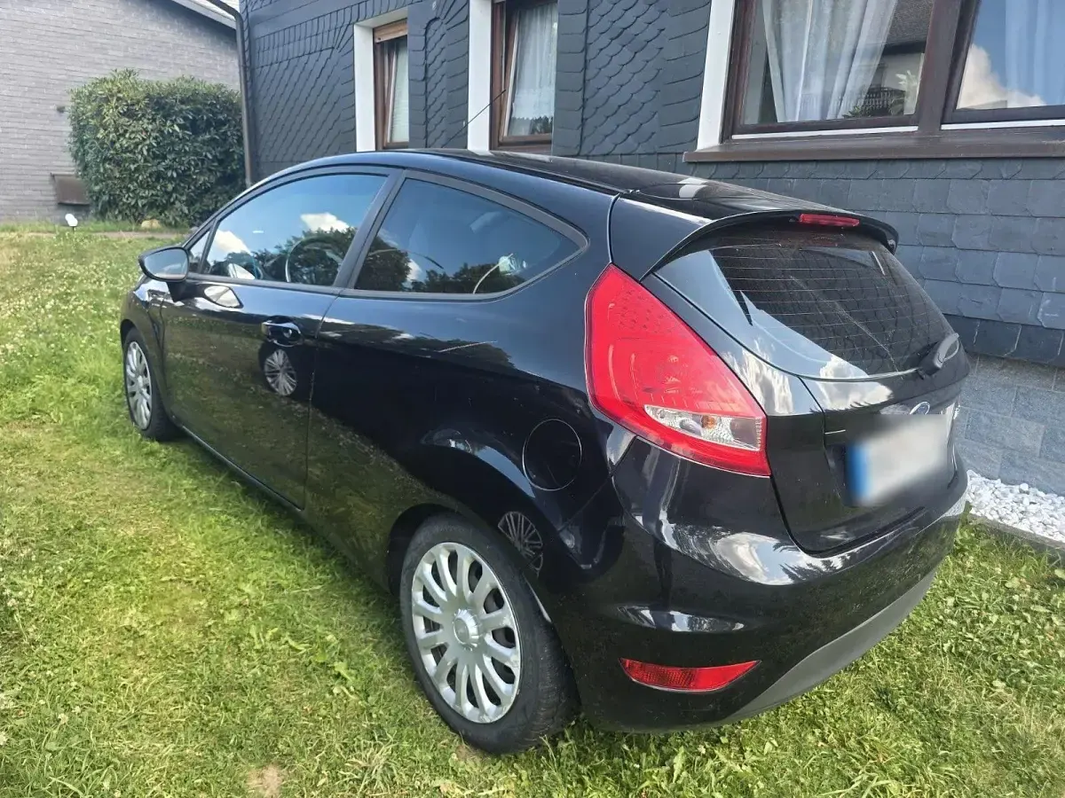 Gebraucht Ford Fiesta Titanium 82 PS (60 kW) 2010 Schwarz Limousine