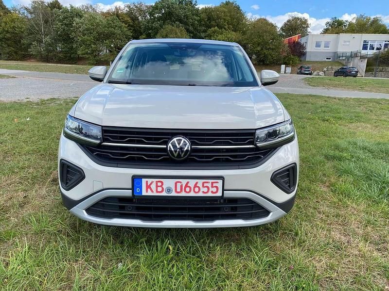 Gebraucht VW T-Cross Basis 95 PS (69 kW) 2024 Ascotgrau SUV