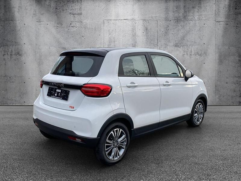 Neu Leapmotor T03 69 kW (95 PS) 2025 Grau Kleinwagen