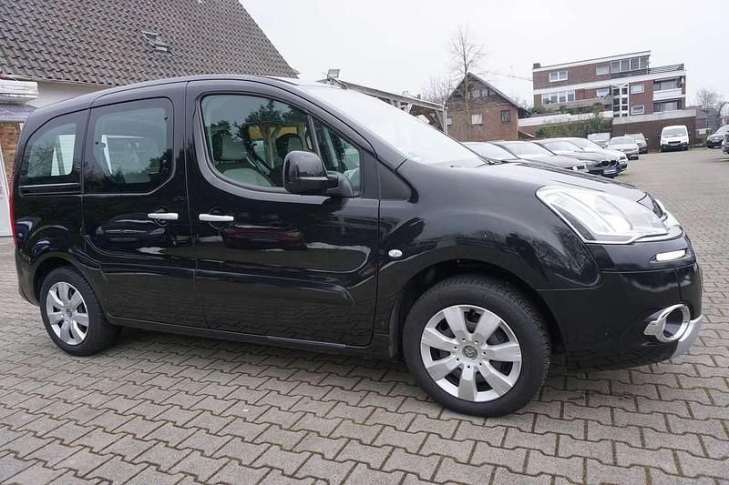 Lack onyx schwarz/deckende la Gebraucht 2014 Citroën Berlingo SELECTION Van / Kleinbus | 9.499 € (Teuer) - Bild 1/4