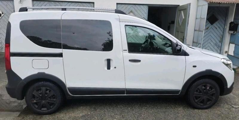 Weiß Gebraucht 2018 Dacia Dokker Stepway Van | 11.300 € (Guter Preis) - Bild 1/4