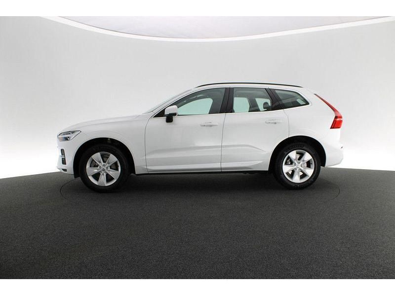 Gebraucht Volvo XC60 Core 197 PS (144 kW) 2023 Weiß SUV