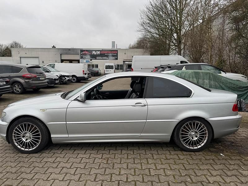Gebraucht BMW 318 147 PS (108 kW) 2004 Silber Coupé
