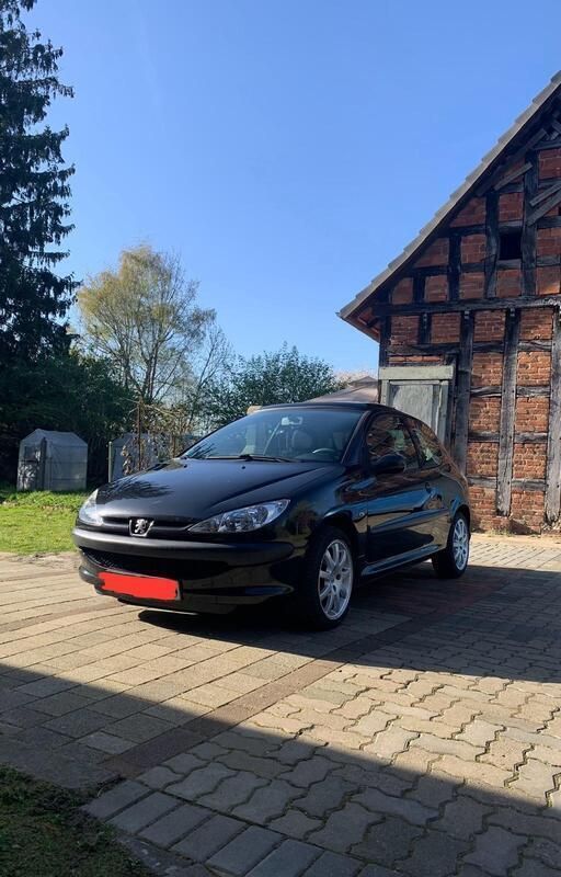 Schwarz Gebraucht 2005 Peugeot 206 Kleinwagen | 650 € (Superpreis) - Bild 1/4