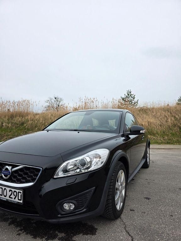 Second-hand Volvo C30 145 CP (106 kW) 2012 Negru Hatchback